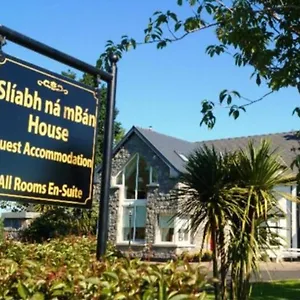  Bed & Breakfast Sliabh-na-mban House