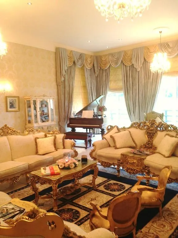 בנראטי Rossmanagher House בית כפרי